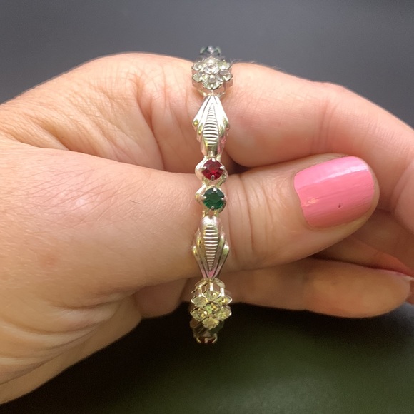 SMALL RED,GREEN,WHITE RHINESTONE SILVER TONE BANGLE VINTAGE VINTAGE - Picture 5 of 5